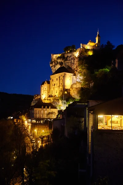 Blick auf die mittelalterliche Stadt Rocamadour in den Midi-Pyrenäen. UNESCO-Welterbe — Stockfoto