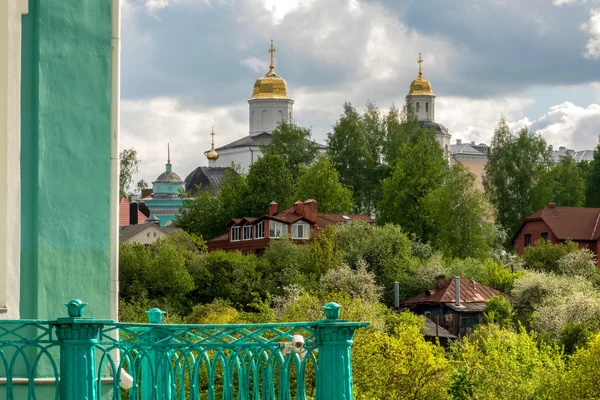 Uitzicht op een van de oudste Russische stad Smolensk. Voorjaar 2015. Smolensk, Rusland. — Stockfoto