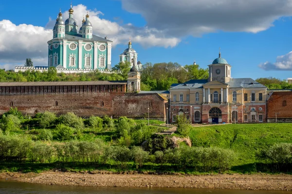 Panorama di una delle più antiche città russa di Smolensk. Primavera del 2015. Russia, Smolensk. — Foto Stock