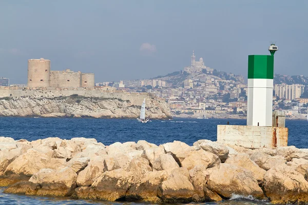 Besichtigung des Chateau d 'if und der gleichnamigen Insel — Stockfoto