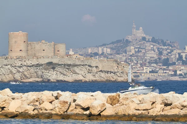 Besichtigung des Chateau d 'if und der gleichnamigen Insel — Stockfoto