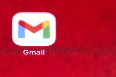 Akıllı telefon ekranında Google e- posta veya gmail mobil uygulaması