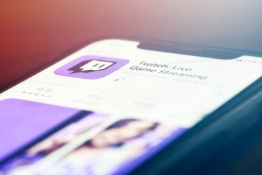Twitch uygulaması akıllı telefona indiriliyor