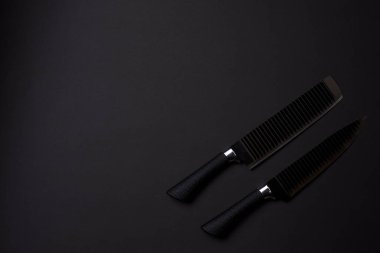 siyah mutfak gereçleri