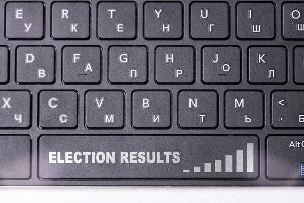 Resultados electorales en teclado —  Fotos de Stock