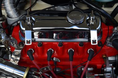 Araba motoru bloğu.