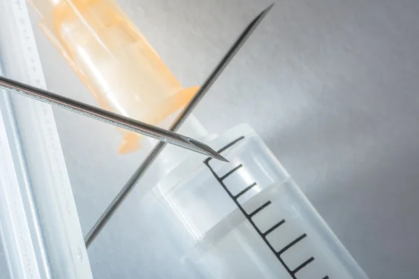 yakın çekim şırınga ve iğne