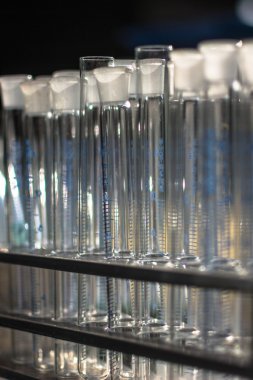 test tüpleri açık laboratuvar