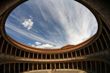 Charles V Sarayı verandası