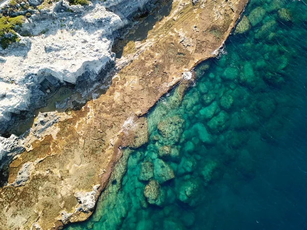 Vista Cima Mar Mediterrâneo Azul Turquesa Rochas — Fotografia de Stock
