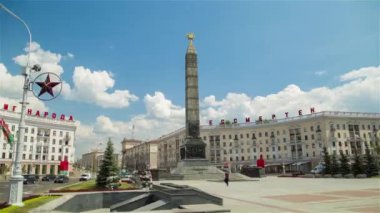 Belarus, Minsk - Temmuz 03: Zafer Anıtı zafer kare (timelapse, hareket)