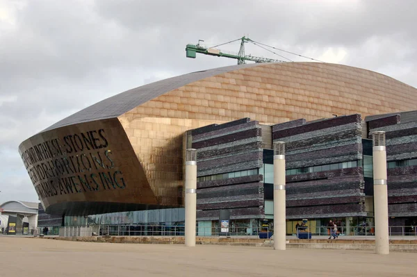 Huvudfasaden Wales Millennium Centre Hem För Den Walesiska Nationaloperan Cardiff — Stockfoto