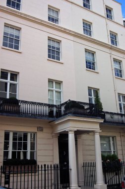 Devlet adamı Robert Gascoyne-Cecil 'in tarihi evi, Vikont Cecil Güney Eaton Place, Belgravia, Londra. Politikacıya, Milletler Cemiyeti 'nin kurulmasındaki rolünden ötürü Nobel Barış Ödülü verildi..