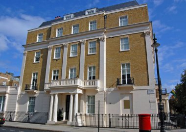 Belgravia, Westminster, Londra 'daki bu tarihi Gürcistan evinde birçok Belçikalı 2. Dünya Savaşı' nda savaşmaya gönüllü oldu..