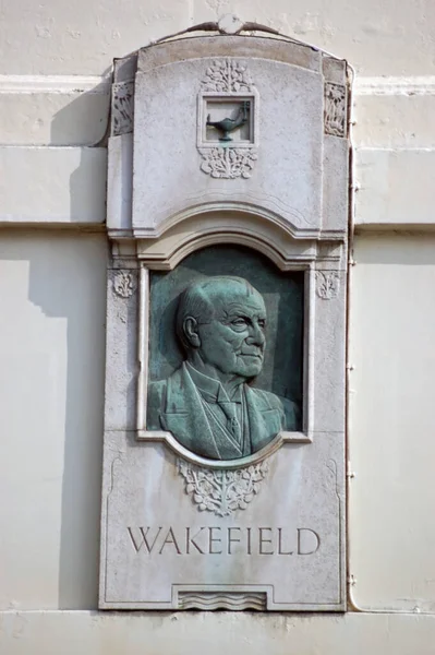 Nyilvános Emléktábla Charles Wakefield 1859 1941 Iparmágnás Filantróp Életéről Miután — Stock Fotó