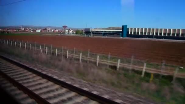 Быстрый поезд вид на пейзаж поездки индейки — стоковое видео