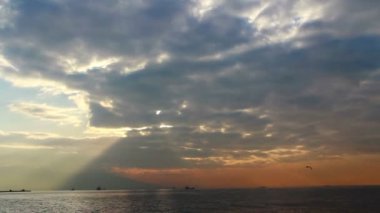 Güneş bulutların, zaman atlamalı, Mayıs 2016, izmir şehir