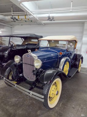 Los Angeles, ABD - 30 Kasım 2025 Petersen Otomotiv Müzesi. Ford A Modeli Roadster