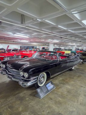 Los Angeles, ABD - 30 Kasım 2025 Petersen Otomotiv Müzesi. 1959 Cadillac Eldorado Biarritz