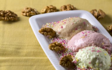 Farklı aromalı dondurma 