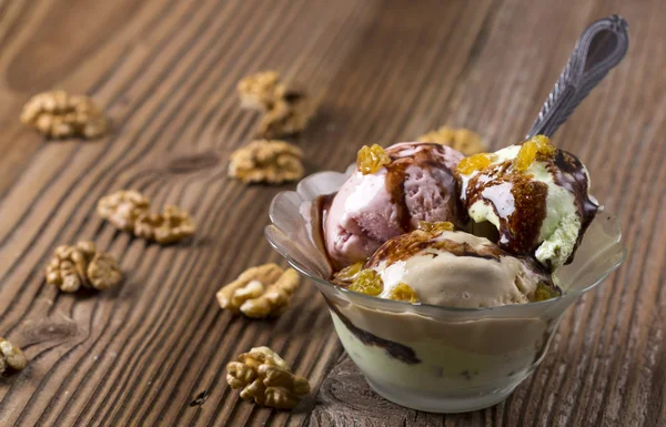 異なる味のアイスクリーム ストック画像