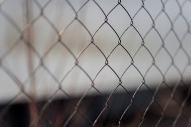 Dikenli telli güvenlik