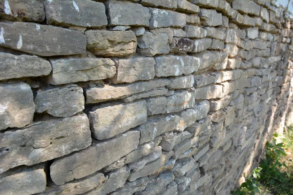 Alte Mauer Aus Natursteinfliesen Gebaut — Stockfoto