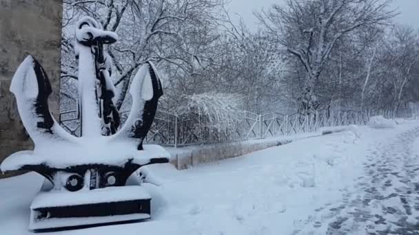 Soirée Hiver Dans Parc Urbain Vide Allée Devant Est Couverte Séquence Vidéo