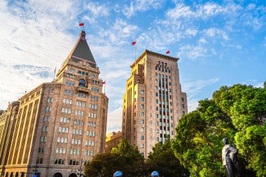 Şangay Bund bölgesinde gökyüzüne karşı binalar
