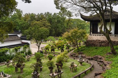 Tiger Hill Pagoda Suzhou yakınlarındaki güzel bahçe manzarası.