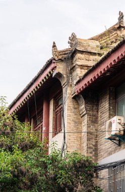 Xian Center 'da geleneksel mimari ve çevresindeki yeşillikler