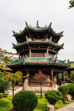 Çin bahçesindeki Xian Camii 'nin geleneksel mimarisi