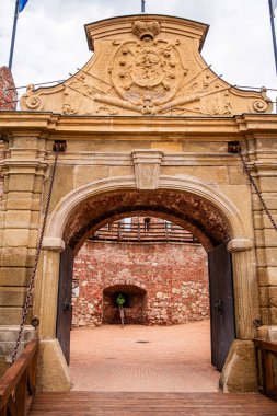 Macaristan 'daki Siklos şatosunun tarihi girişi