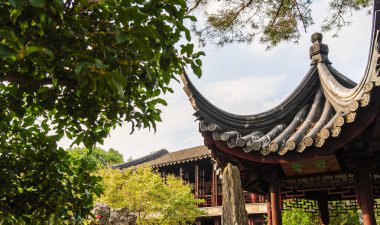 Çin 'deki Suzhou Bahçesinde geleneksel mimari