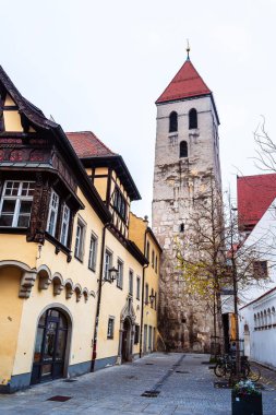 Regensburg, Almanya - 23 Kasım 2025: Sonbaharda Tarihi Merkez