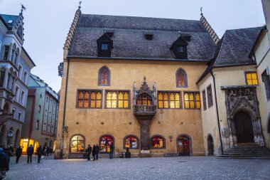 Regensburg, Almanya - 23 Kasım 2025: Sonbaharda Tarihi Merkez