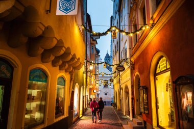 Regensburg, Almanya - 23 Kasım 2025: Sonbaharda Tarihi Merkez