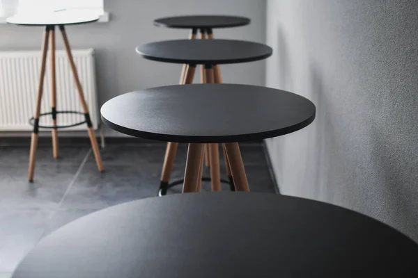 Mesas Vacías Madera Negra Usadas Para Catering Enfoque Selectivo —  Fotos de Stock