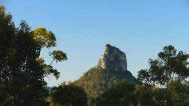 Mount coonowrin Milli Parkı içinde