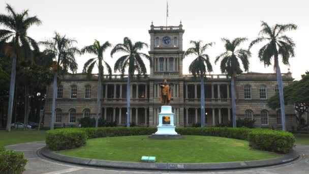 Edificio aliiolani hale en honolulu — Vídeo de stock