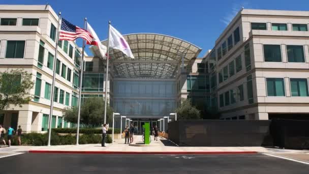 クパチーノ カリフォルニア州 アメリカ合衆国 2015 クローズ アップ アップル株式会社本社クパチーノ カリフォルニア州の表示 — ストック動画