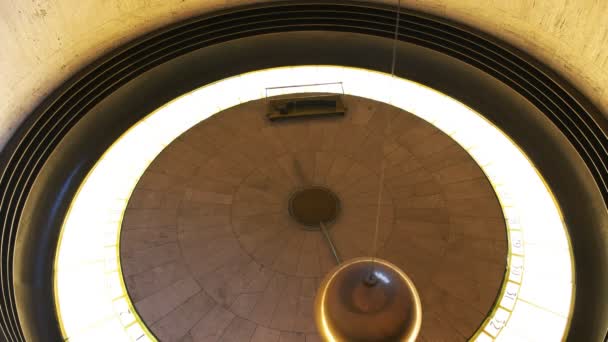 Foucault pendulum at griffith observatory — Stock Video