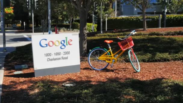 Mountain View Eua Agosto 2015 Panorâmica Perto Sinal Google Bicicleta — Vídeo de Stock