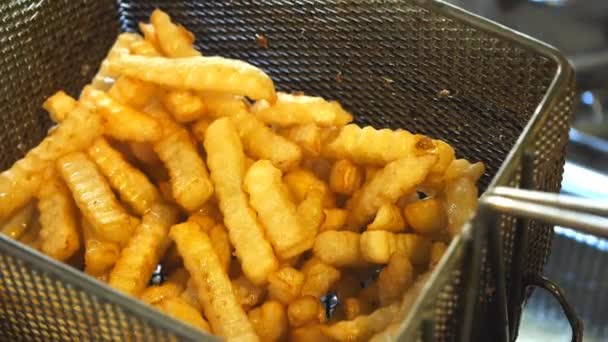 French fries in basket — Stock Video