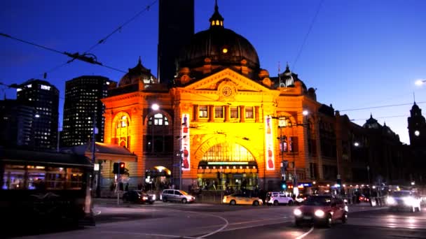 Melbourne Austrálie Září 2013 Večer Zastřelil Tramvají Provoz Procházející Kultovní — Stock video