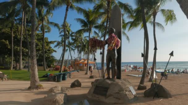 Waikiki Spojené Státy Americké Leden 2015 Vévoda Kimmel Socha Waikiki — Stock video