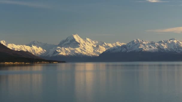 Lago pukaki com mt cozinheiro — Vídeo de Stock