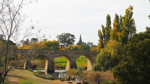 Largo Tiro Del Histórico Puente Piedra Richmond Tasmania Puente Más — Vídeo de stock