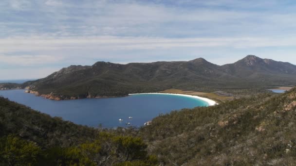 Baía de vinho no parque nacional freycinet — Vídeo de Stock