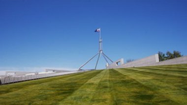 Parlamento canberra evinde bayrak direği